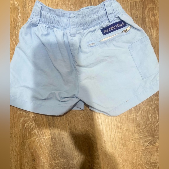 Baby boys properly tied shorts - Picture 2 of 2